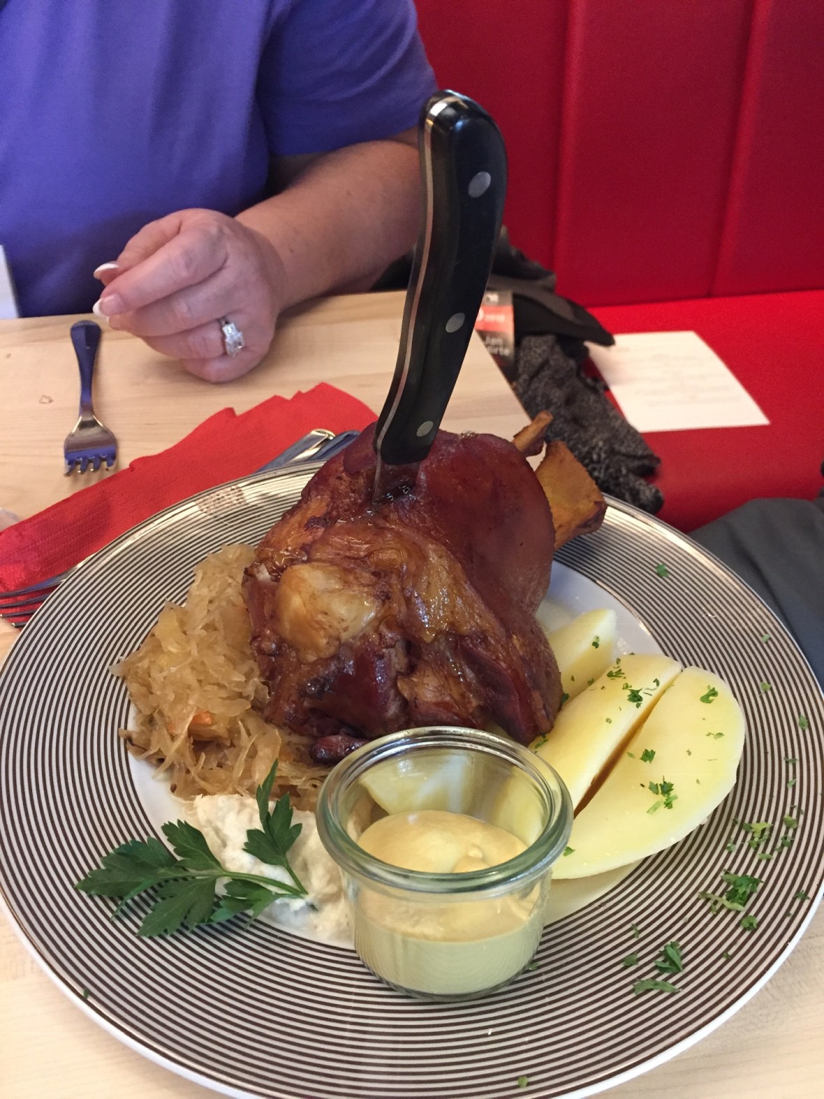 5341B58A-DFA1-496D-9F5F-7C1CB2F87BD8